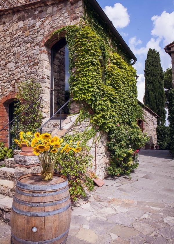 Borgo Livernano - Farmhouse With Pool Radda in Chianti Eksteriør billede