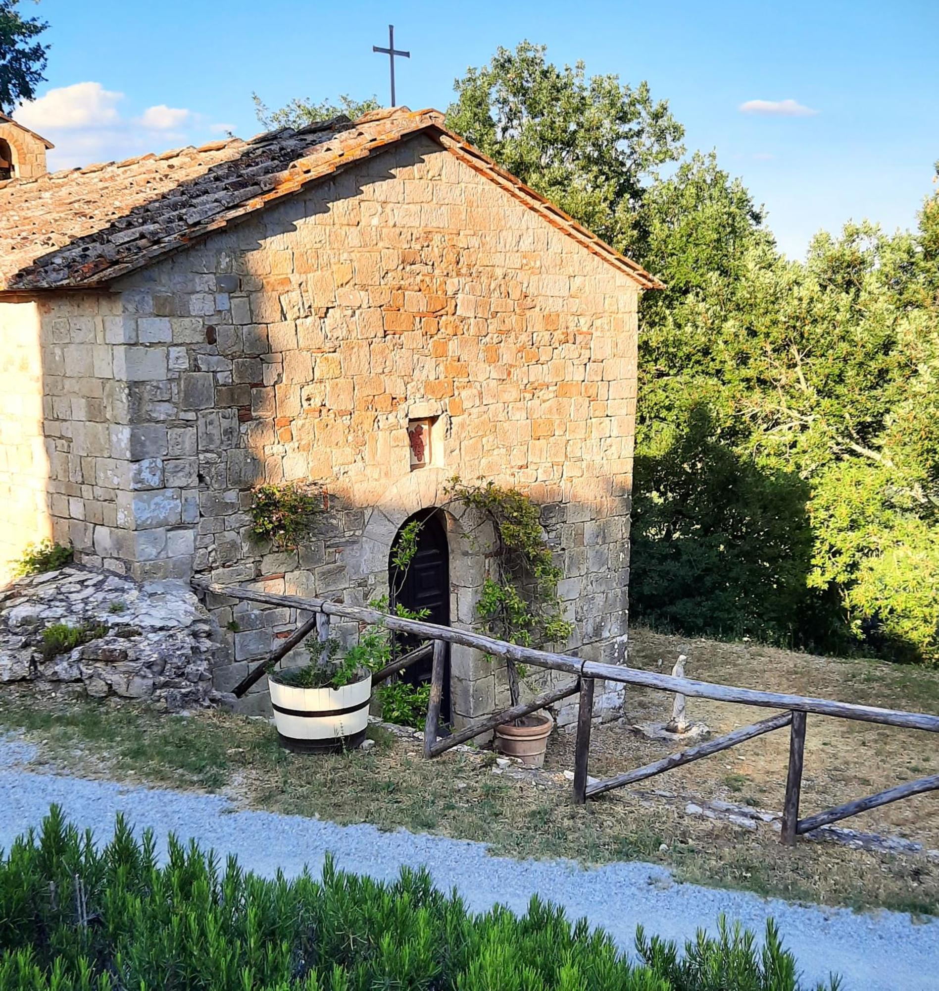 Borgo Livernano - Farmhouse With Pool Radda in Chianti Eksteriør billede